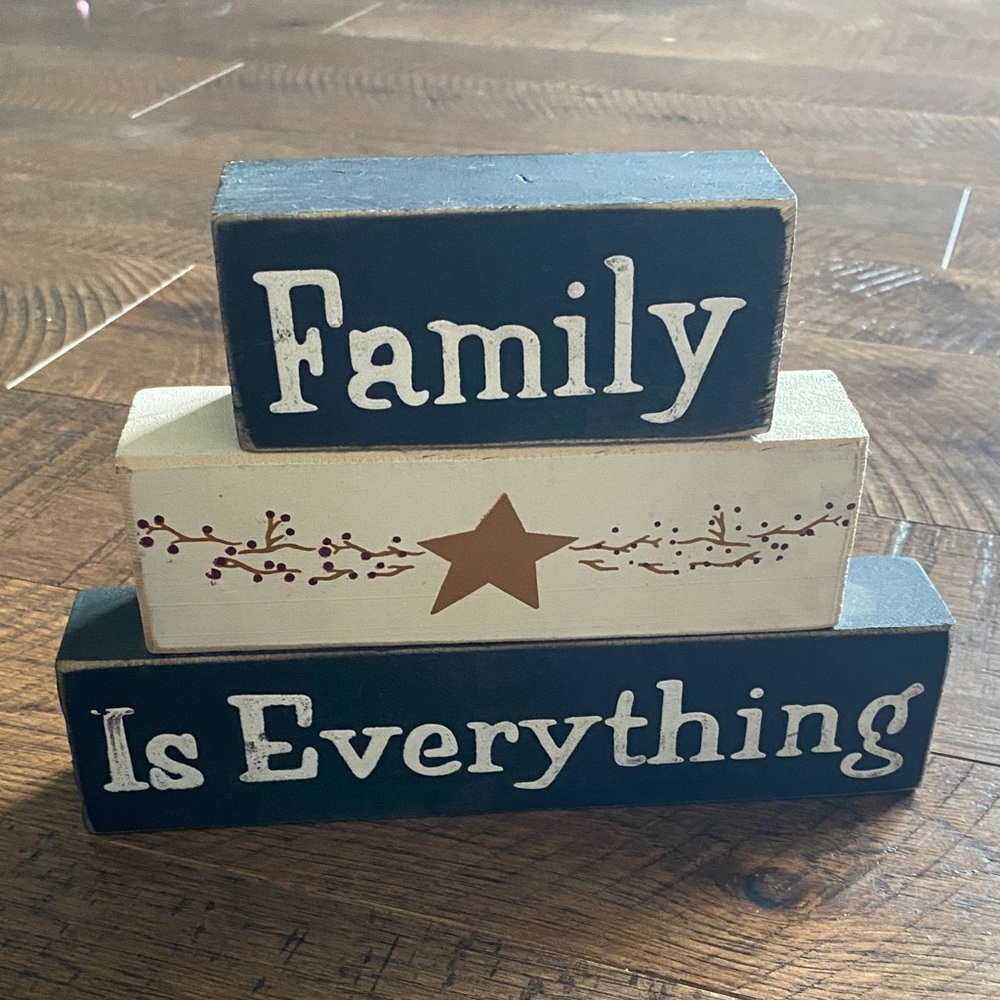 Primitive Decor